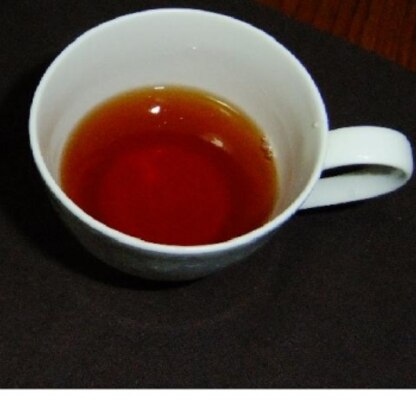 紅茶に林檎酢って初めてです！
りんご酢石鹸シャンプーのリンスに使ってたことあるけど（もったいない）
なんかすっきりして
体にも良さそう～♪
ごちそうさま！！